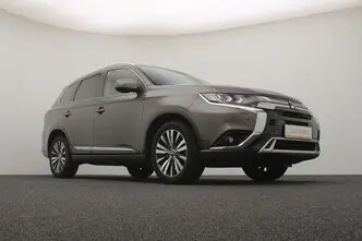 Mitsubishi Outlander, 2.0, 110 kW, petrol, automatic, four-wheel drive