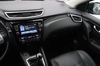 Nissan Qashqai, 1.5, 81 kW, diesel, manual, front-wheel drive