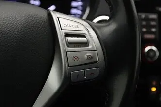 Nissan Qashqai, 1.5, 81 kW, diesel, manual, front-wheel drive