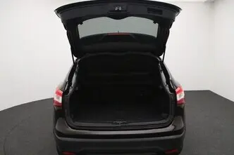 Nissan Qashqai, 1.5, 81 kW, diesel, manual, front-wheel drive