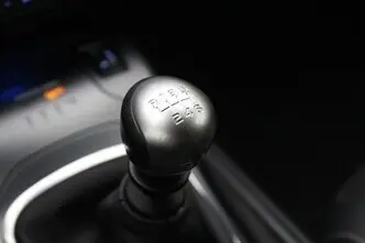 Toyota Avensis, 1.6, 82 kW, diisel, manuaal, esivedu