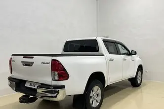 Toyota Hilux, 2.4, 110 kW, diesel, manual, four-wheel drive