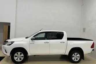 Toyota Hilux, 2.4, 110 kW, diesel, manual, four-wheel drive