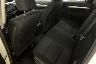 Toyota Hilux, 2.4, 110 kW, diesel, manual, four-wheel drive