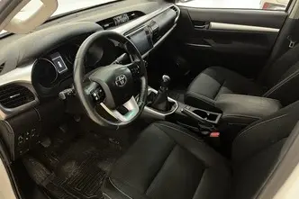 Toyota Hilux, 2.4, 110 kW, diesel, manual, four-wheel drive