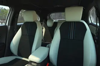 Honda HR-V, hybrid, automatic, front-wheel drive