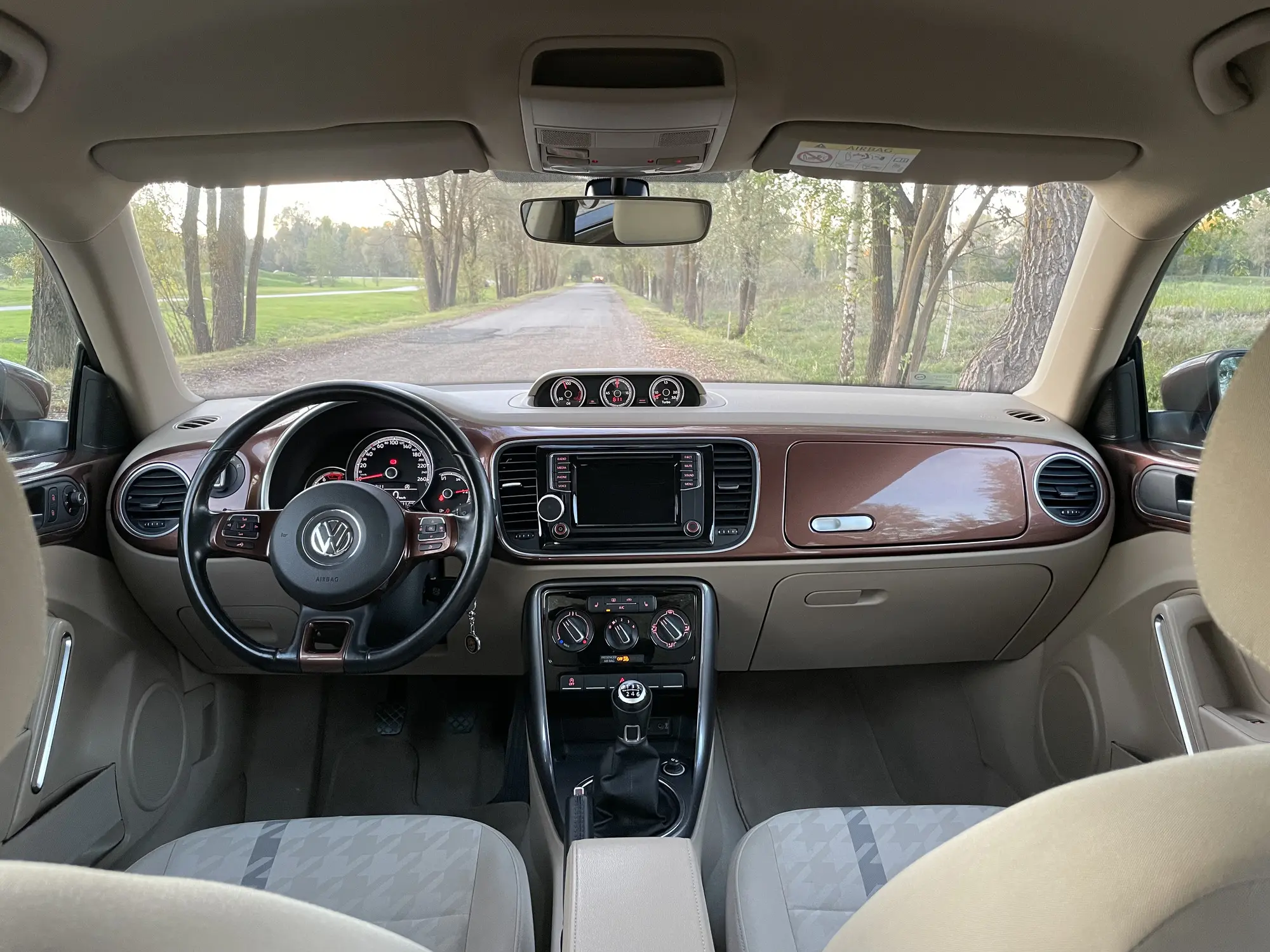Volkswagen Beetle, 1.2, 77 kW, бензин, механическая, передний привод