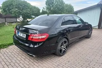 Mercedes-Benz E 220, 2.1, 125 kW, дизель, автомат, задний привод