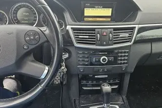 Mercedes-Benz E 220, 2.1, 125 kW, дизель, автомат, задний привод