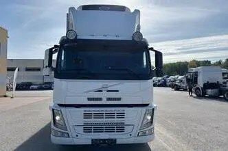 Volvo FM460 6x2 + CARRIER SUPRA 1250, 345 kW, diisel, automaat