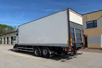 Volvo FM460 6x2 + CARRIER SUPRA 1250, 345 kW, diisel, automaat
