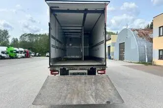Volvo FM330 4X2 EURO6 + CARRIER + DOUBLE STOCK, 250 kW, diisel, automaat