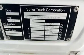 Volvo FM330 4X2 EURO6 + CARRIER + DOUBLE STOCK, 250 kW, diisel, automaat