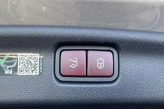 Mercedes-Benz C 300, 2.0, 230 kW, pistikhübriid, automaat