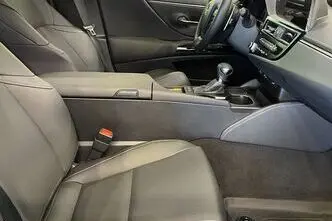Lexus ES 300, 2.5, 131 kW, hybrid, automatic, front-wheel drive