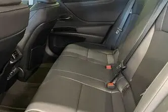 Lexus ES 300, 2.5, 131 kW, hybrid, automatic, front-wheel drive