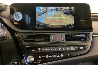 Lexus ES 300, 2.5, 131 kW, hybrid, automatic, front-wheel drive