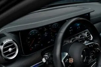 Mercedes-Benz E 300, 2.0, 225 kW, hübriid, automaat, nelikvedu