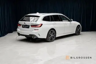 BMW 330, 2.0, 215 kW, гибрид, автомат, полный привод