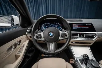 BMW 330, 2.0, 215 kW, гибрид, автомат, полный привод