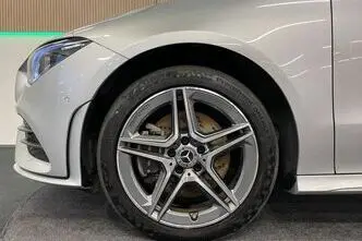 Mercedes-Benz CL, 1.3, 118 kW, hybrid, automatic, front-wheel drive