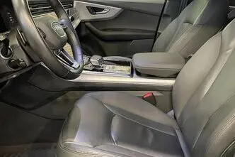 Audi Q7, 3.0, 210 kW, hybrid, automatic, four-wheel drive