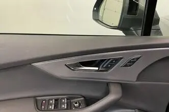 Audi Q7, 3.0, 210 kW, hybrid, automatic, four-wheel drive