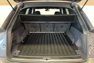 Audi Q7, 3.0, 210 kW, hybrid, automatic, four-wheel drive