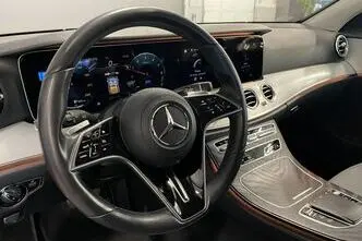 Mercedes-Benz E 300, 2.0, 143 kW, hybrid, automatic, rear-wheel drive