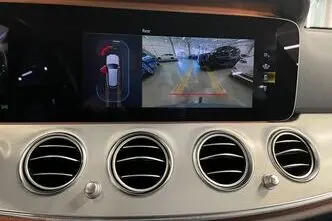 Mercedes-Benz E 300, 2.0, 143 kW, hybrid, automatic, rear-wheel drive