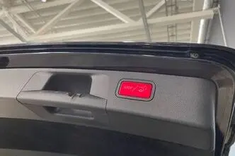 Mercedes-Benz E 300, 2.0, 143 kW, hybrid, automatic, rear-wheel drive