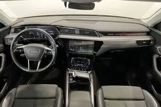 Audi e-tron, 158 kW, электричество, автомат, полный привод