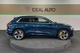 Audi e-tron, 158 kW, electric, automatic, four-wheel drive