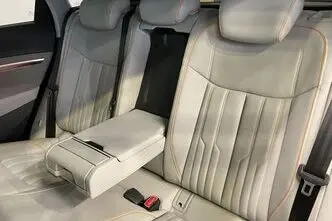 Audi e-tron, 158 kW, electric, automatic, four-wheel drive