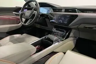 Audi e-tron, 158 kW, electric, automatic, four-wheel drive
