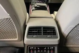 Audi e-tron, 158 kW, electric, automatic, four-wheel drive