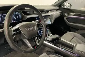 Audi e-tron, 158 kW, электричество, автомат, полный привод