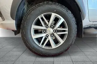 Toyota Hilux, 2.4, 110 kW, diisel, automaat, nelikvedu