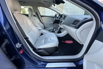 Volvo V40, 1.6, 84 kW, diisel, manuaal, esivedu