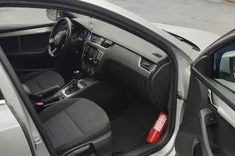 Škoda Octavia, 1.6, 77 kW, diisel, automaat, esivedu