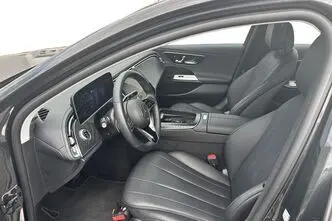 Mercedes-Benz E 220, 2.0, 145 kW, hybrid, automatic, four-wheel drive