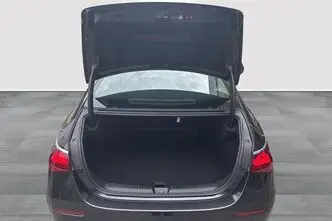 Mercedes-Benz E 220, 2.0, 145 kW, hybrid, automatic, four-wheel drive