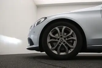 Mercedes-Benz C 200, 2.1, 100 kW, дизель, автомат, задний привод