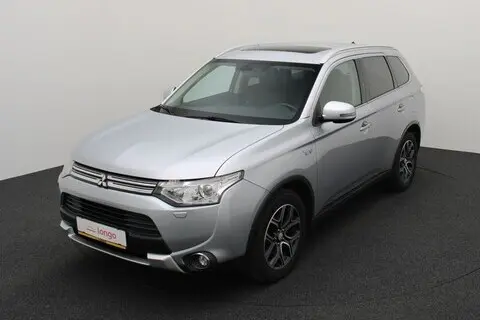 Mitsubishi Outlander, 2015, 2.0, 89 kW, plug-in hybrid p+e, automatic, four-wheel drive