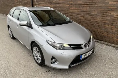 Toyota Auris, 2014, 1.6, 97 kW, bensiin, manuaal, esivedu