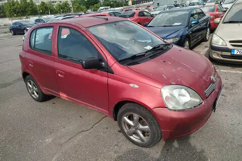 Toyota Yaris, 2002, 1.0, 67 kW, бензин, механическая, передний привод