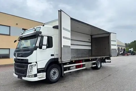 Volvo FM330, 2014, 248 kW, diesel, automatic