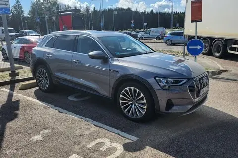 Audi e-tron, 2019, 300 kW, electric, automatic, four-wheel drive