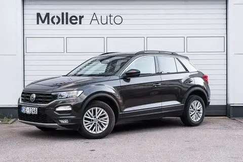 Volkswagen T-Roc, 2018, 1.5, 110 kW, petrol, manual, front-wheel drive