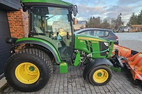 John Deere 4052R, 37.9 kW, дизель, автомат